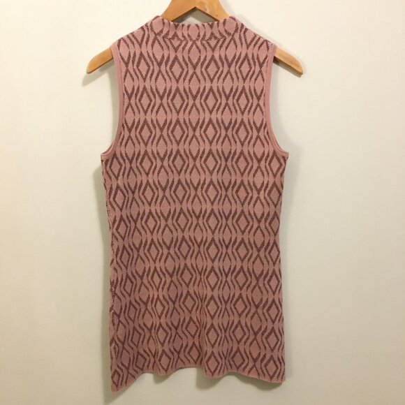 Retro Dusty Pink Mockneck Diamond Sleeveless Top - Picture 2 of 10